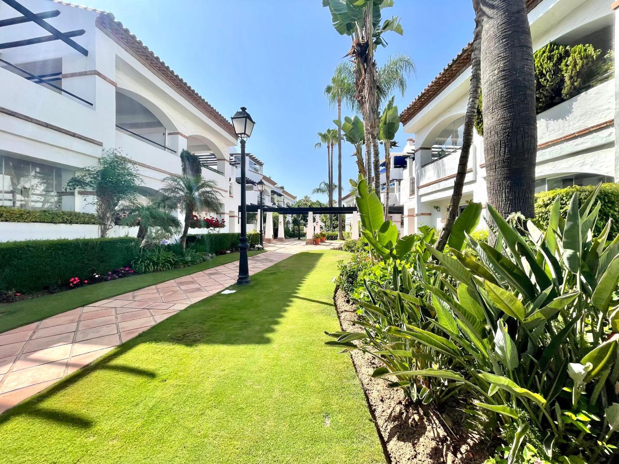 Solguest Apt A 7 Minutos De Puerto Banus 1ª Linea Playa!!! มาร์เบยา ภายนอก รูปภาพ